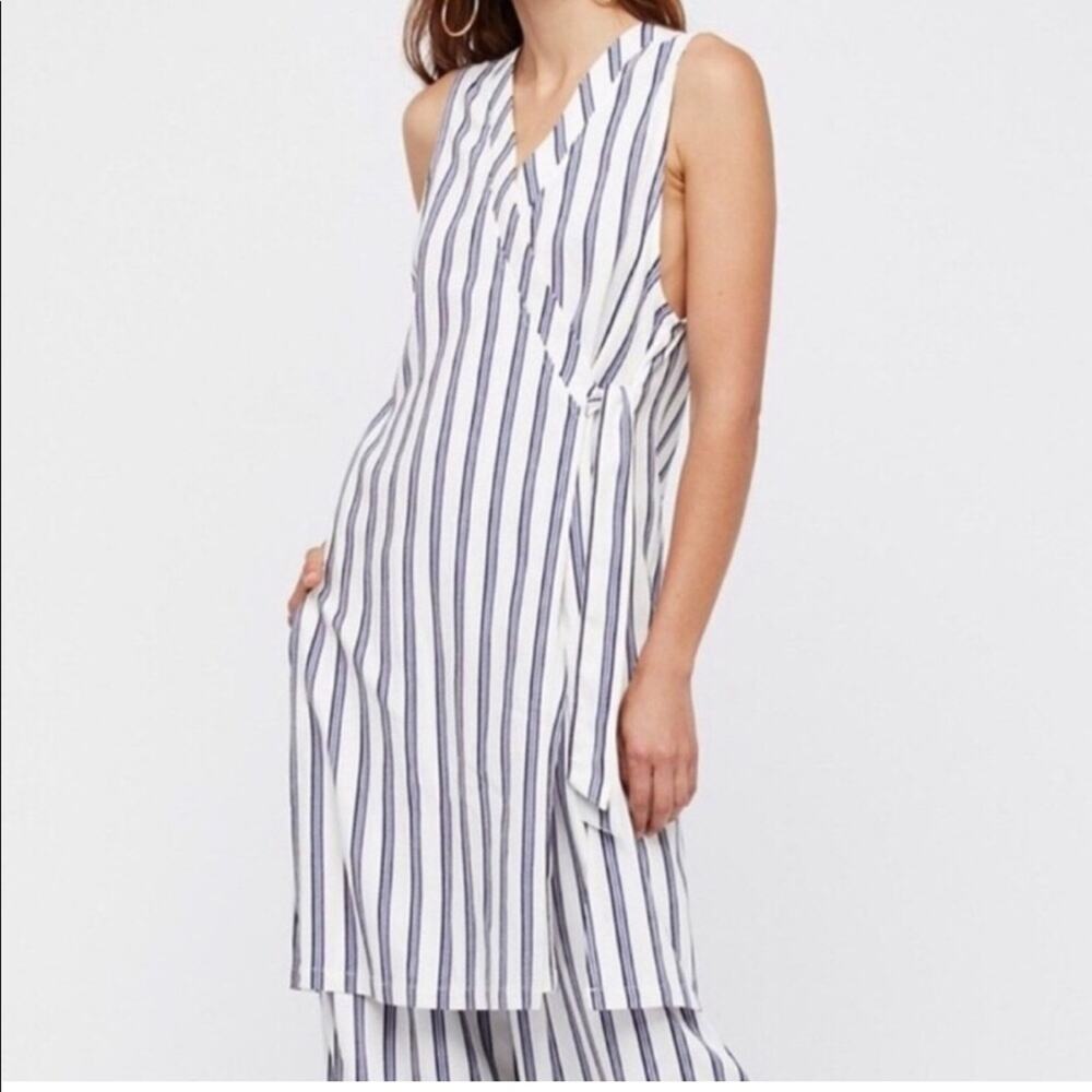 Free People white blue striped wrap sleeveless jacket‎ tunic top size Small